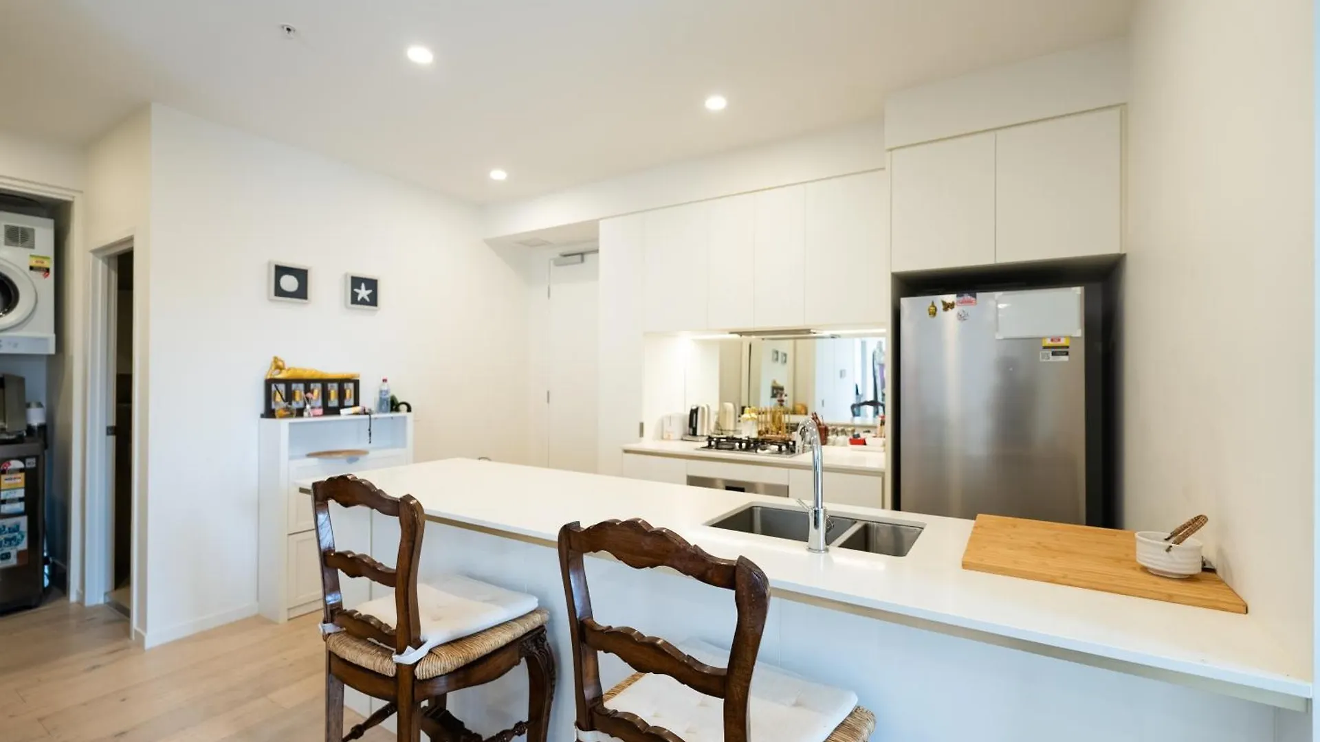 Central Location! Boutique 2Br Apartment With Pool & Bbq Near South Bank And City Brisbane