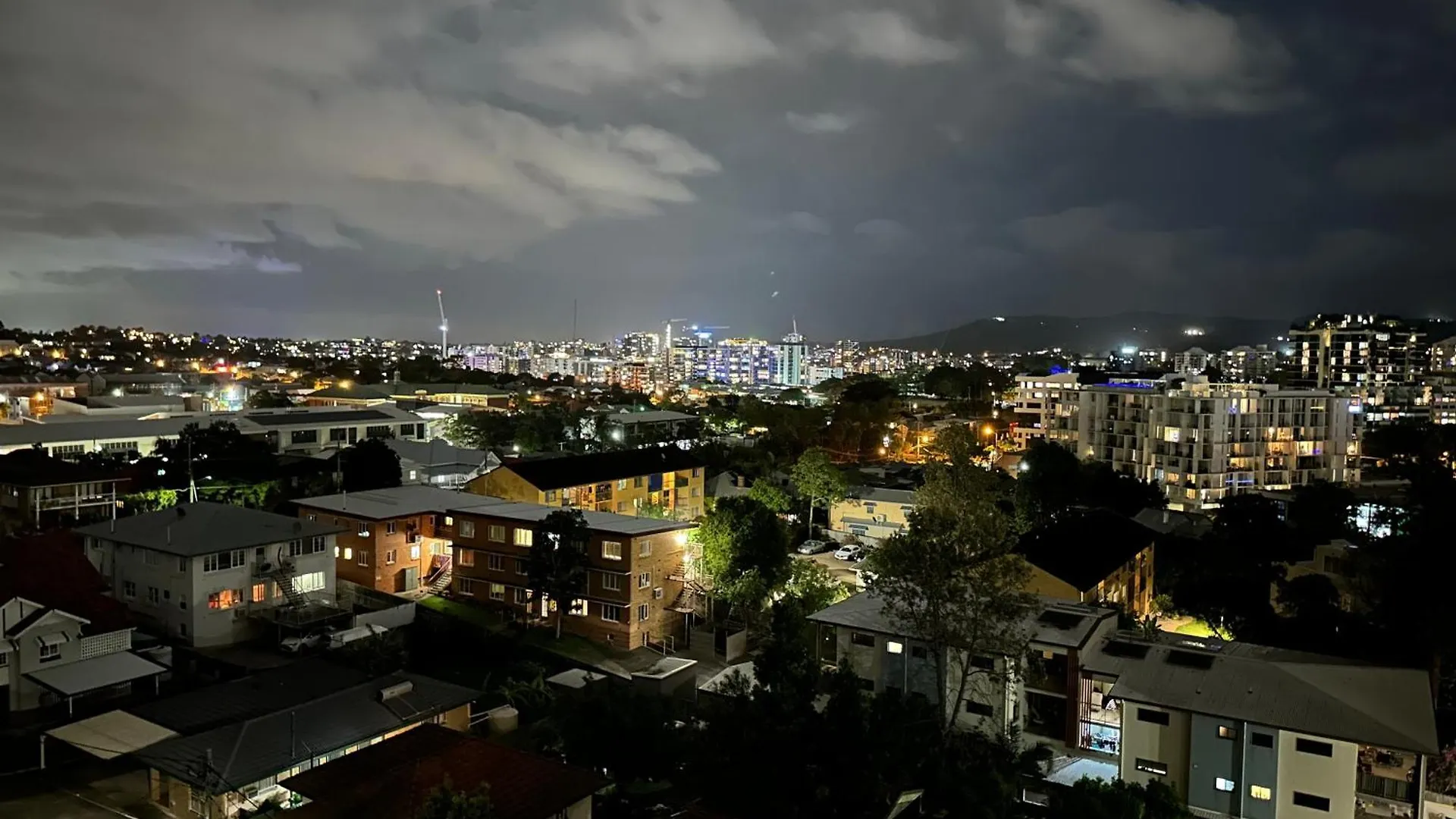 Central Location! Boutique 2Br Apartment With Pool & Bbq Near South Bank And City Brisbane